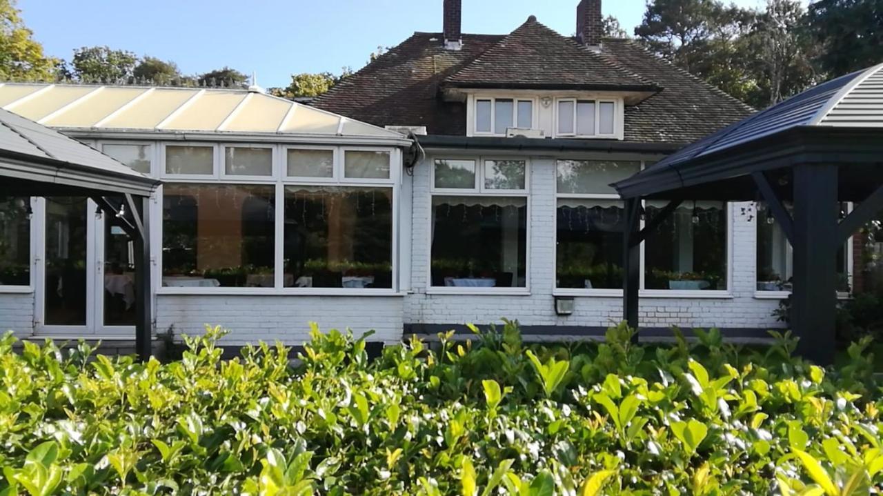 Many Worlds Meet - Eurostar, Wimbledon 30 Mins, Central London, Gatwick 15 Mins - Spacious, Sleeps Up To 16 Plus Cot - Free Wifi, Parking - Next To Lloyd Park, Great For Families, Walkers, Relocators - Ideal For Contractors 克罗伊登 外观 照片