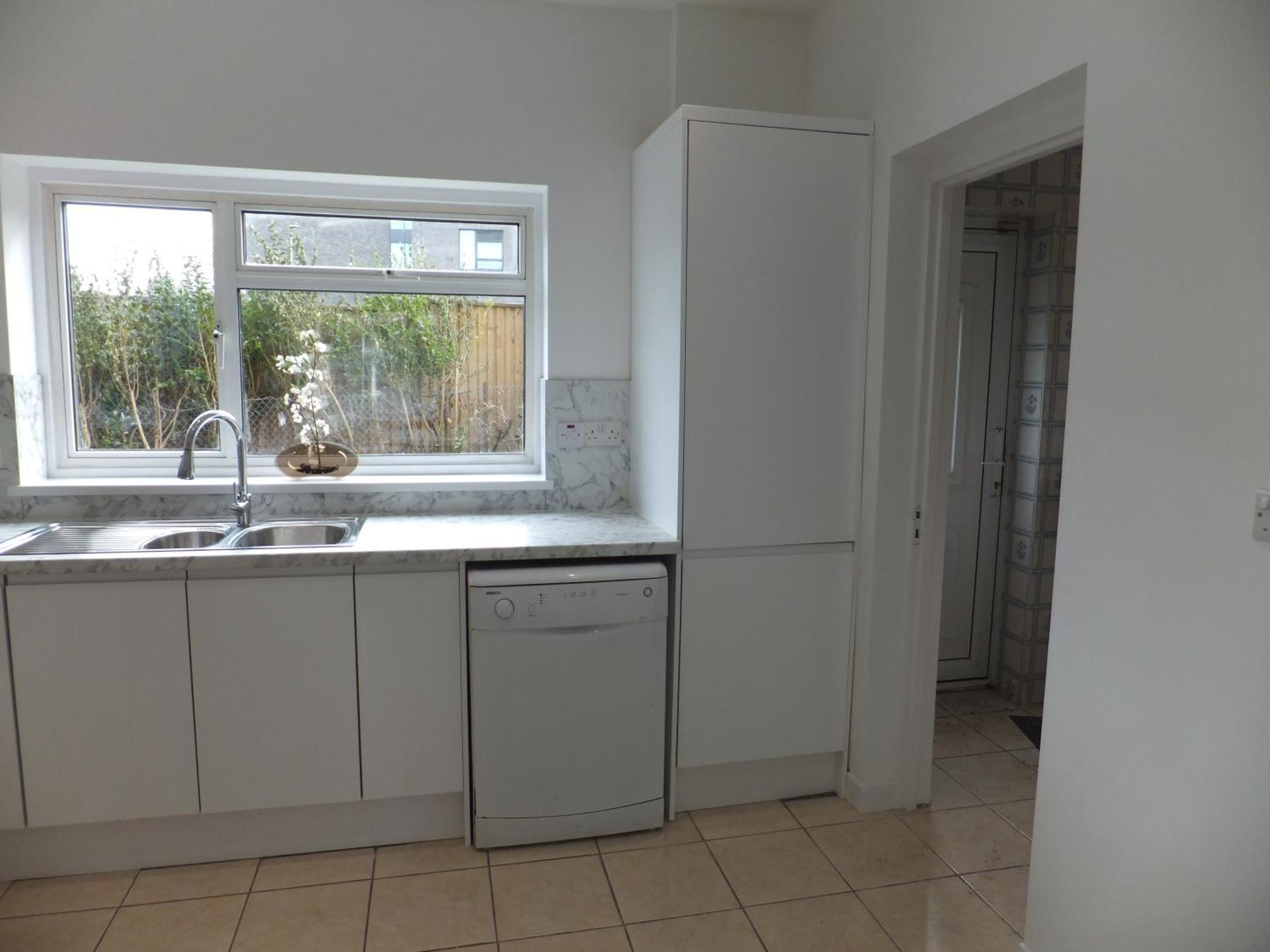 Many Worlds Meet - Eurostar, Wimbledon 30 Mins, Central London, Gatwick 15 Mins - Spacious, Sleeps Up To 16 Plus Cot - Free Wifi, Parking - Next To Lloyd Park, Great For Families, Walkers, Relocators - Ideal For Contractors 克罗伊登 外观 照片