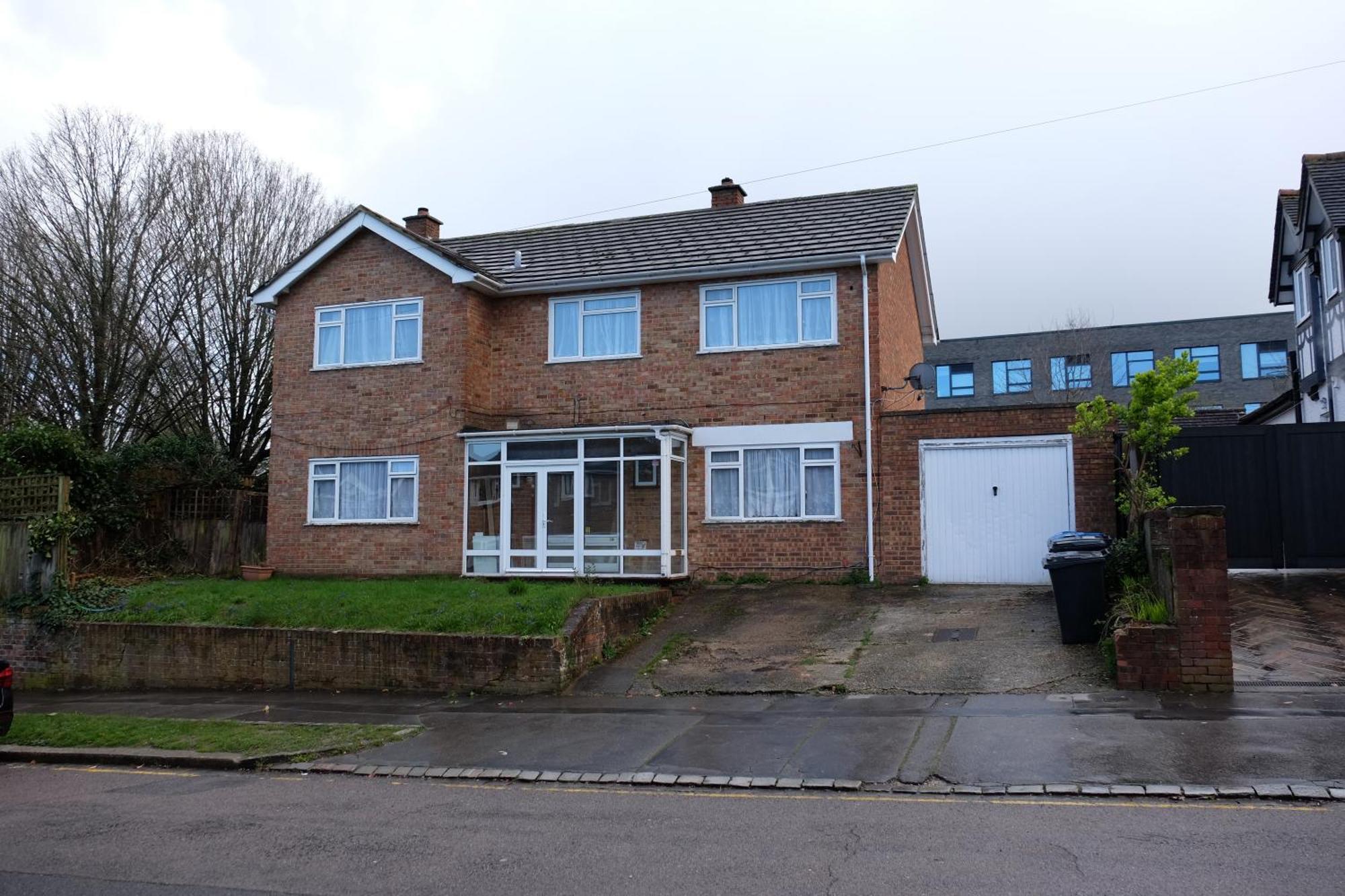 Many Worlds Meet - Eurostar, Wimbledon 30 Mins, Central London, Gatwick 15 Mins - Spacious, Sleeps Up To 16 Plus Cot - Free Wifi, Parking - Next To Lloyd Park, Great For Families, Walkers, Relocators - Ideal For Contractors 克罗伊登 外观 照片