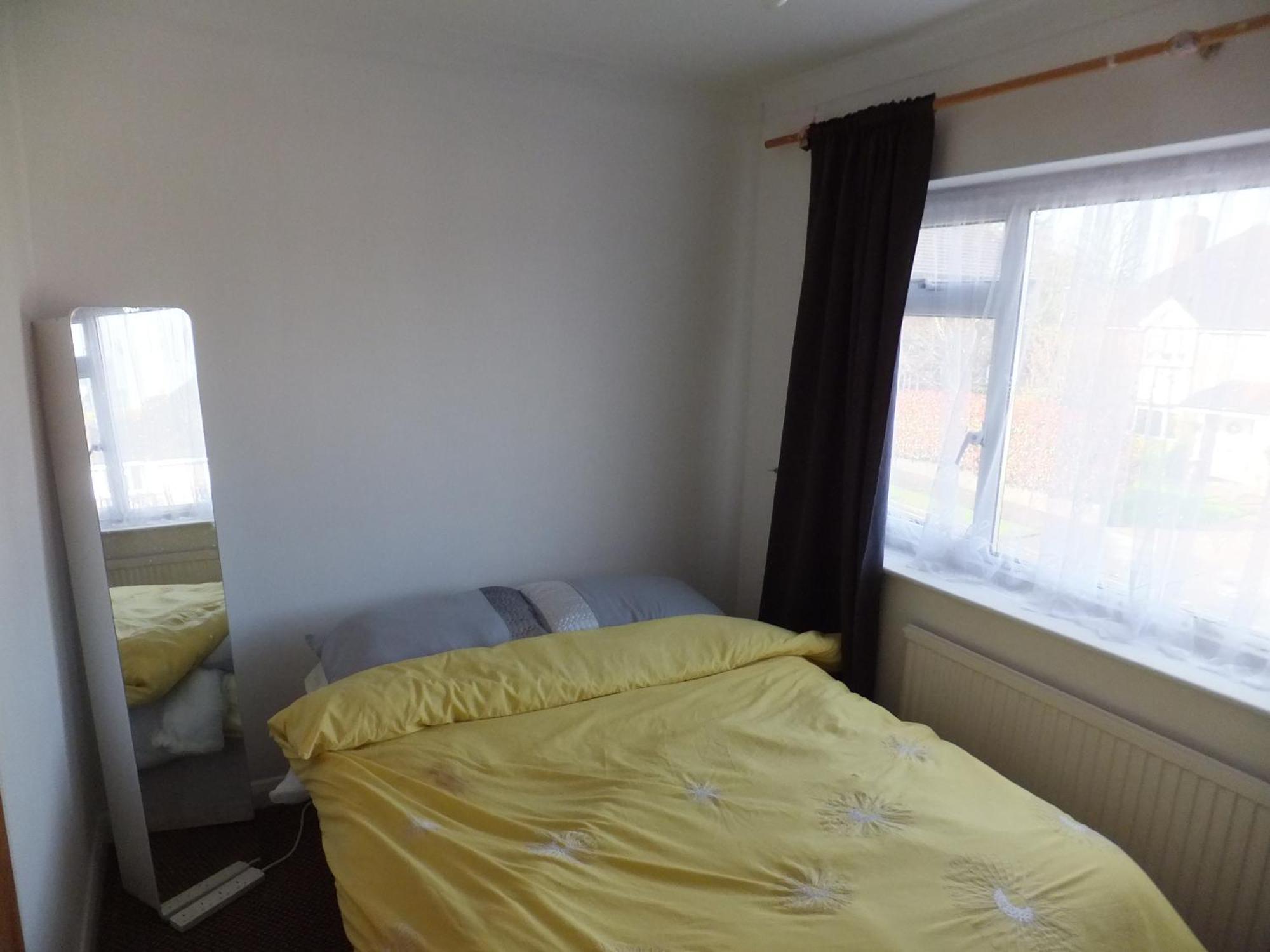 Many Worlds Meet - Eurostar, Wimbledon 30 Mins, Central London, Gatwick 15 Mins - Spacious, Sleeps Up To 16 Plus Cot - Free Wifi, Parking - Next To Lloyd Park, Great For Families, Walkers, Relocators - Ideal For Contractors 克罗伊登 客房 照片